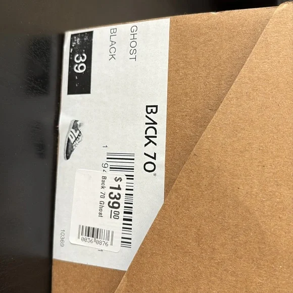 Back 70 cloud sneakers. Black and white. Size 9. - Picture 5 of 5